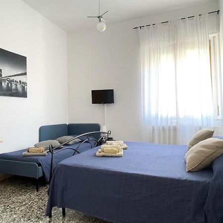 Accogliente Casa Livorno Bed & Breakfast Exterior foto