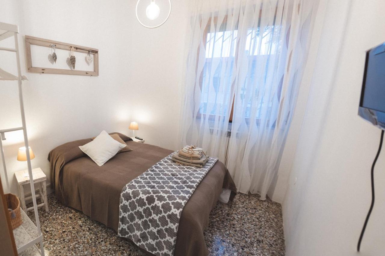 Accogliente Casa Livorno Bed & Breakfast Exterior foto