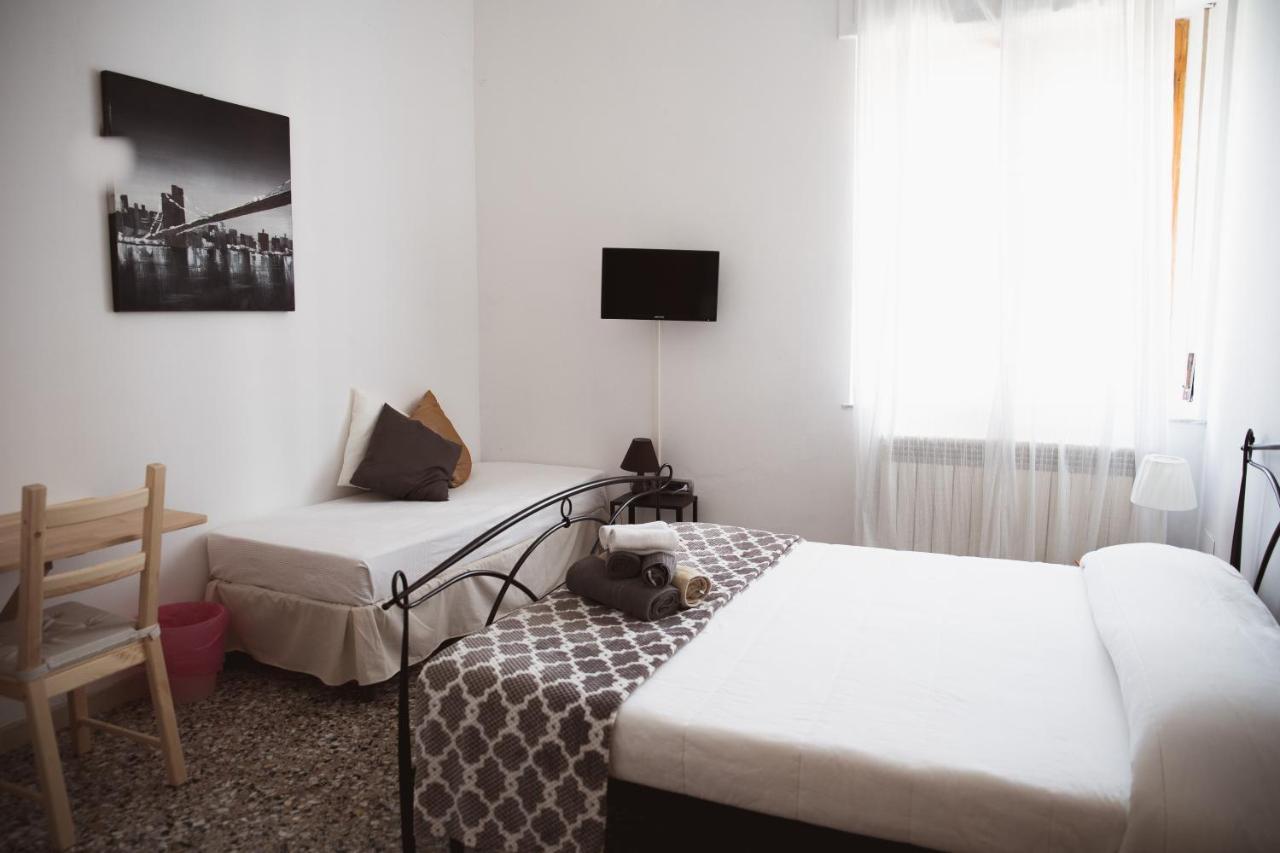 Accogliente Casa Livorno Bed & Breakfast Exterior foto