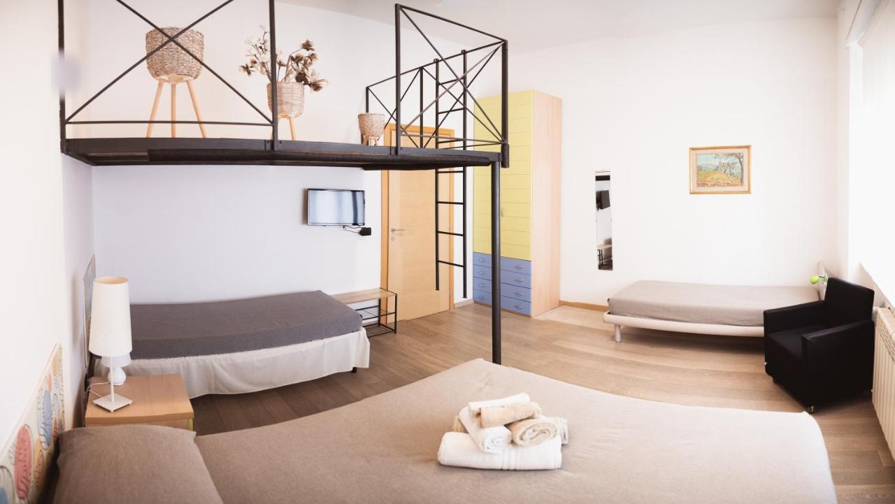 Accogliente Casa Livorno Bed & Breakfast Exterior foto